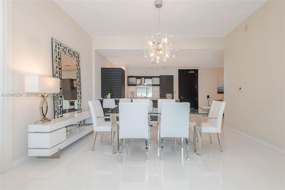 For Rent: $7,000 (2 beds, 2 baths, 1237 Square Feet)