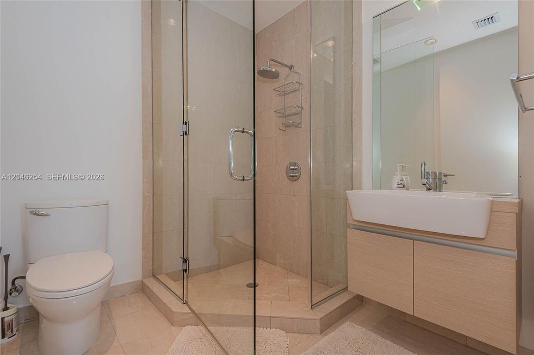 For Rent: $7,000 (2 beds, 2 baths, 1237 Square Feet)