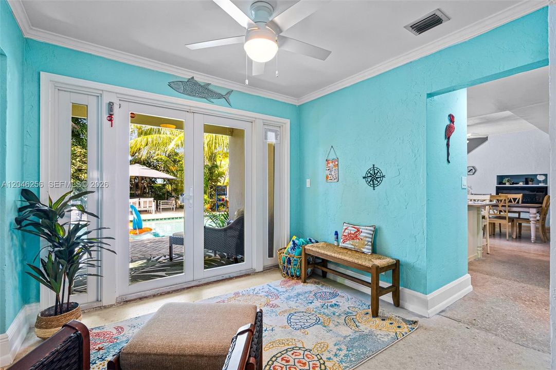 En Venta: $964,900 (3 camas, 3 baños, 2496 Pies cuadrados)