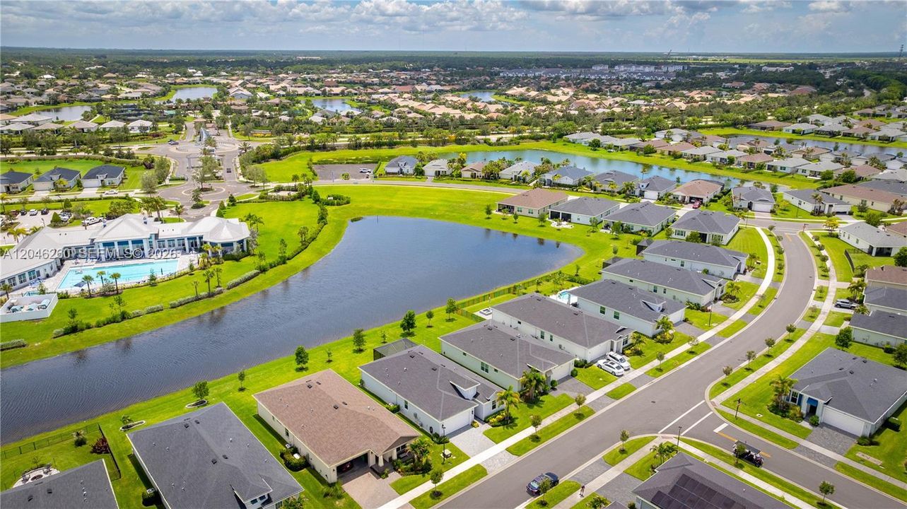 На продажу: $484,900 (2 спален, 2 ванн, 1827 Квадратных фут)