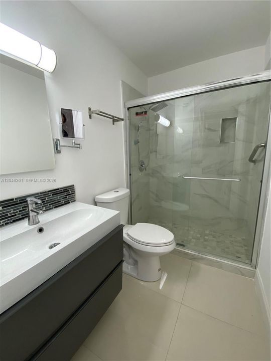 В аренду: $2,200 (2 спален, 1 ванн, 620 Квадратных фут)