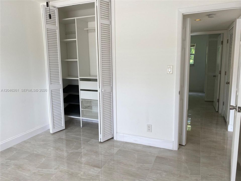 В аренду: $2,200 (2 спален, 1 ванн, 620 Квадратных фут)