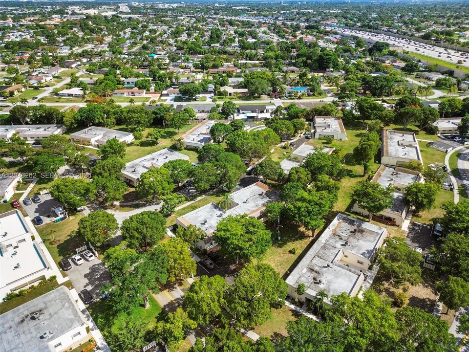 For Rent: $2,350 (2 beds, 2 baths, 1112 Square Feet)