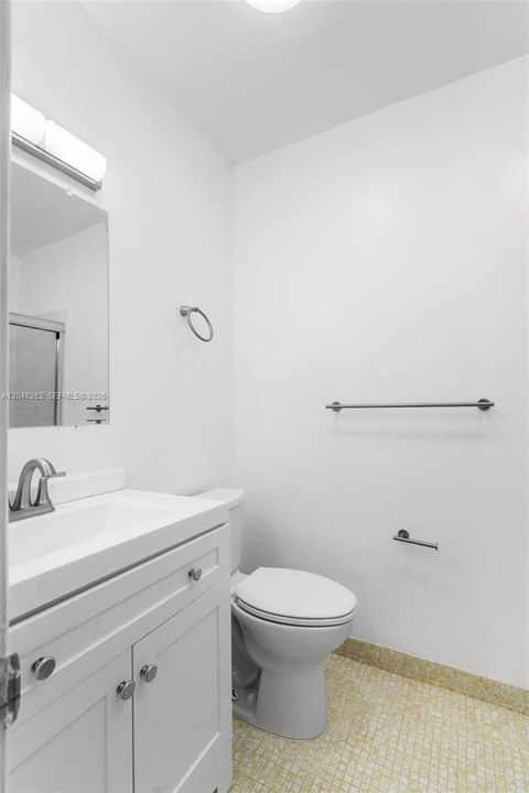 For Rent: $2,350 (2 beds, 2 baths, 1112 Square Feet)