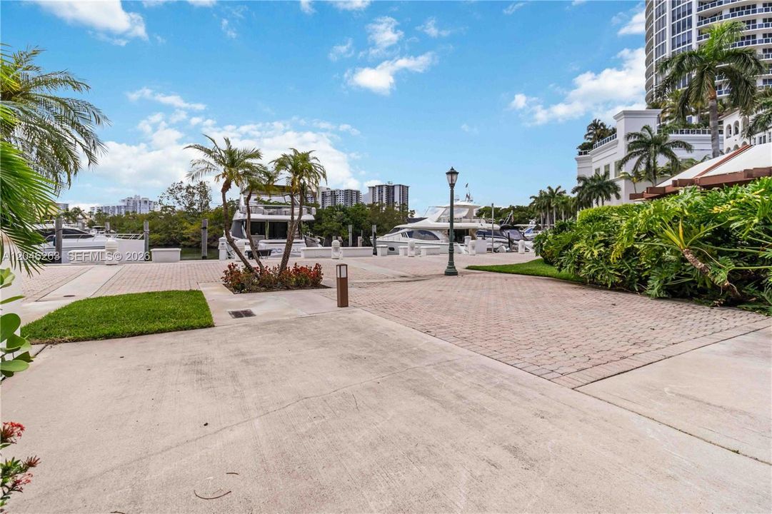 На продажу: $695,000 (3 спален, 2 ванн, 1640 Квадратных фут)