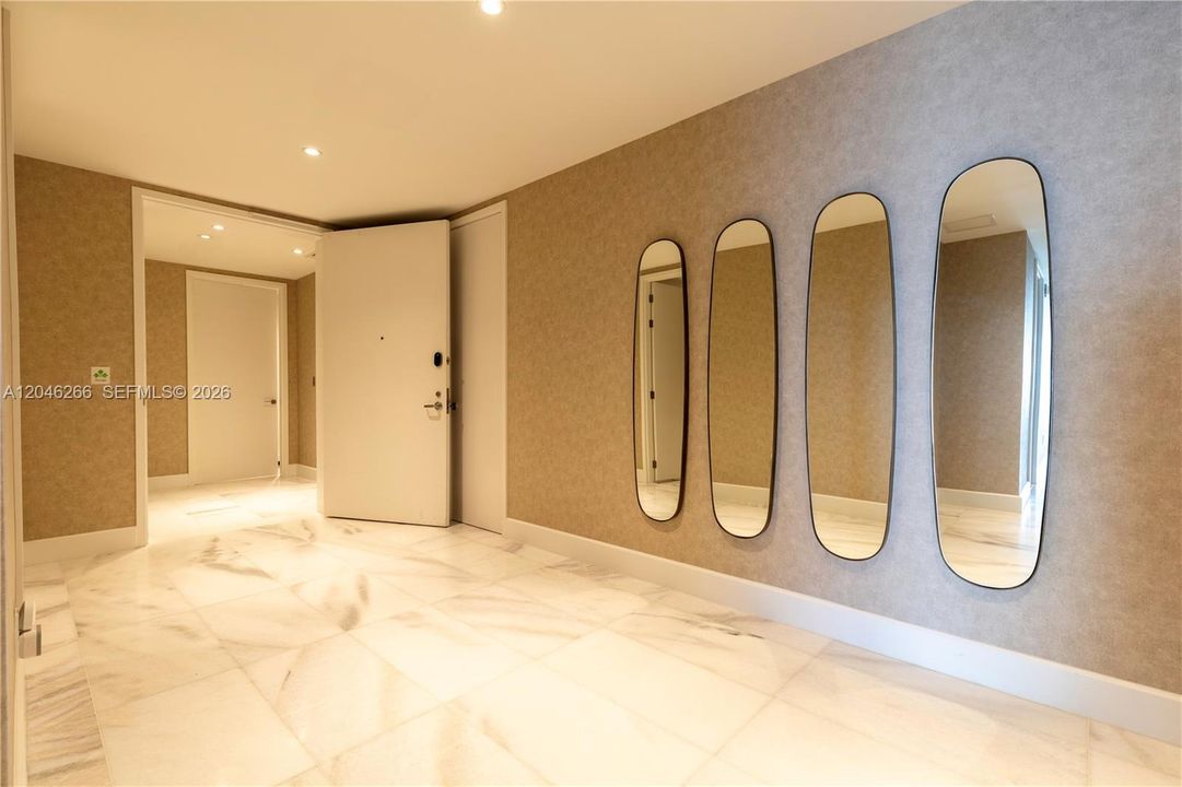 En Renta: $23,500 (4 camas, 4 baños, 2586 Pies cuadrados)