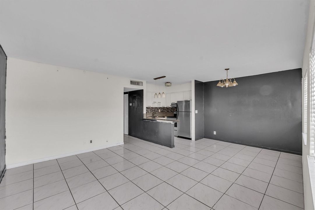 4050 NE 12th Terrace U38-8