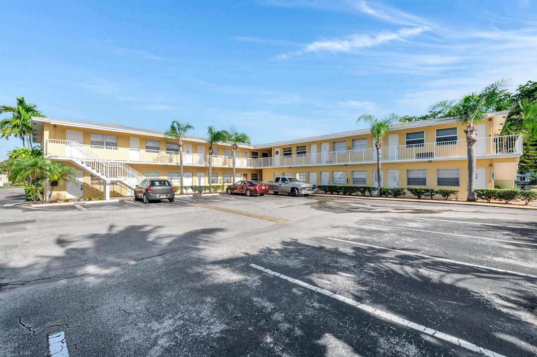 4050 NE 12th Terrace U38-12