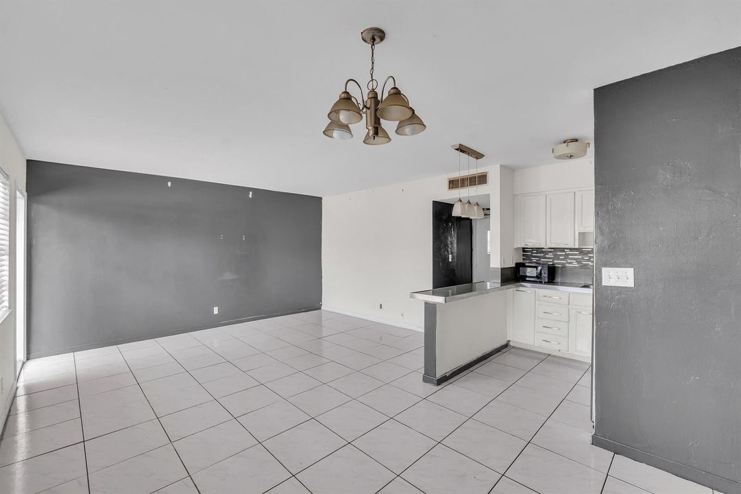 4050 NE 12th Terrace U38-9