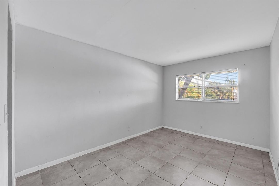 4050 NE 12th Terrace U38-2