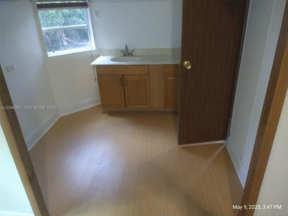 For Rent: $1,750 (2 beds, 2 baths, 1170 Square Feet)