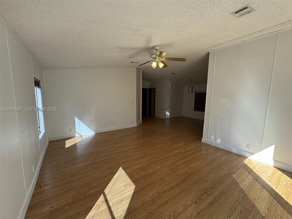 For Rent: $1,750 (2 beds, 2 baths, 1170 Square Feet)