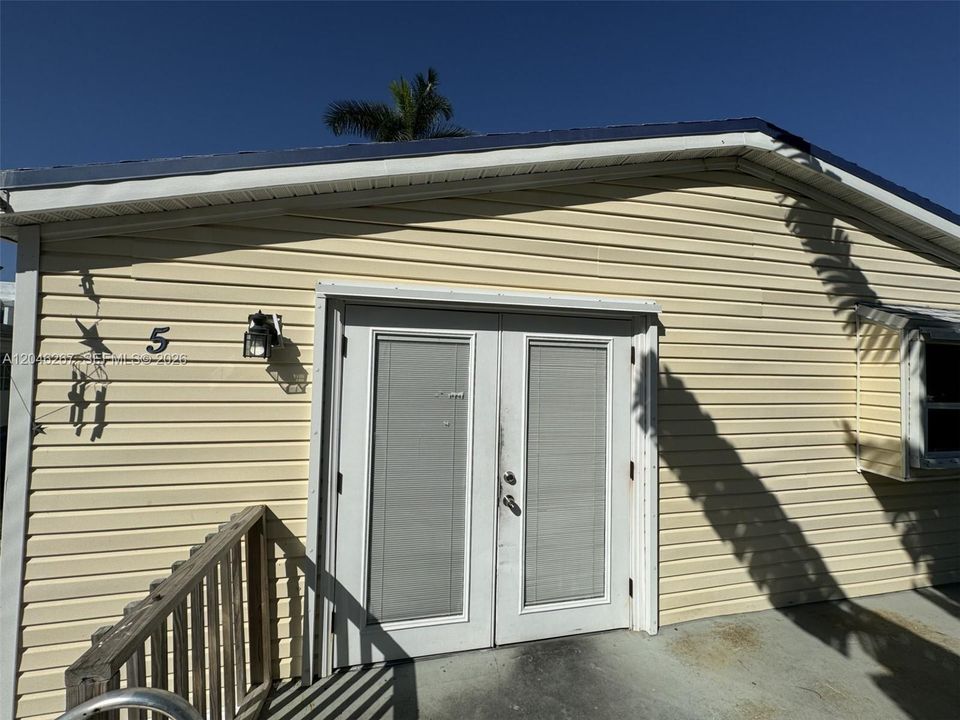 For Rent: $1,750 (2 beds, 2 baths, 1170 Square Feet)