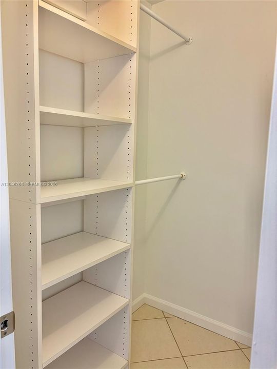 For Rent: $1,900 (2 beds, 2 baths, 775 Square Feet)