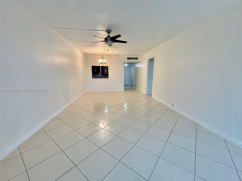 For Rent: $1,900 (2 beds, 2 baths, 775 Square Feet)