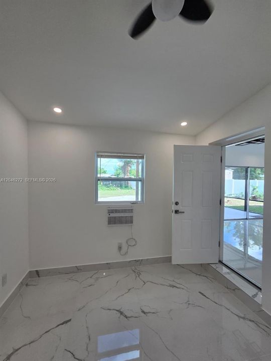 В аренду: $2,495 (3 спален, 2 ванн, 1157 Квадратных фут)