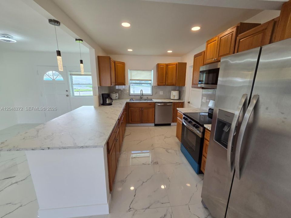 В аренду: $2,495 (3 спален, 2 ванн, 1157 Квадратных фут)