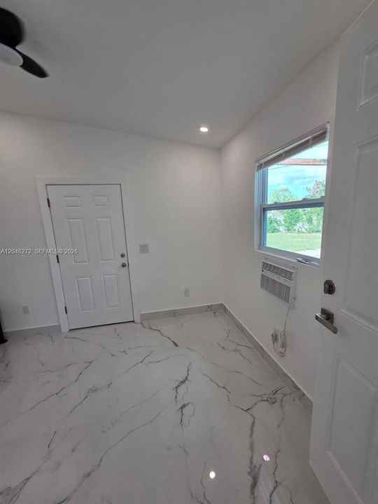 В аренду: $2,495 (3 спален, 2 ванн, 1157 Квадратных фут)