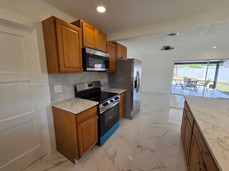 В аренду: $2,495 (3 спален, 2 ванн, 1157 Квадратных фут)