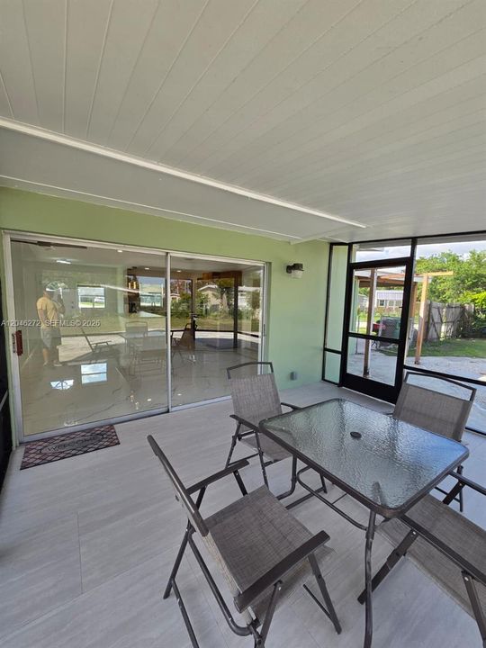 В аренду: $2,495 (3 спален, 2 ванн, 1157 Квадратных фут)