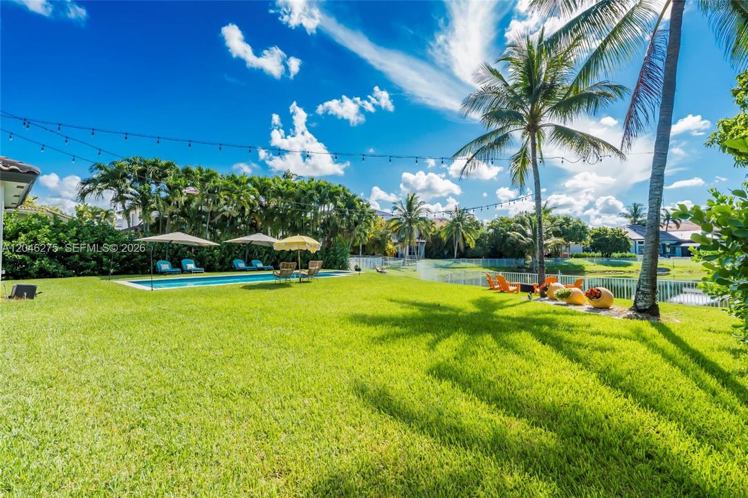 En Venta: $1,895,000 (5 camas, 4 baños, 4264 Pies cuadrados)