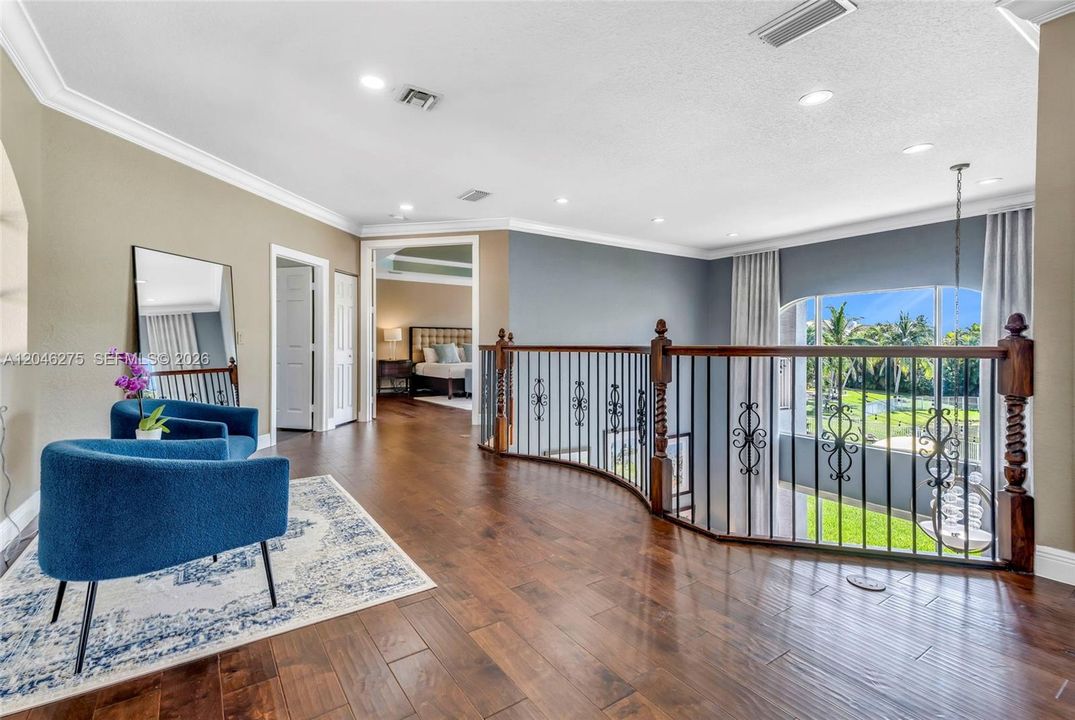 En Venta: $1,895,000 (5 camas, 4 baños, 4264 Pies cuadrados)