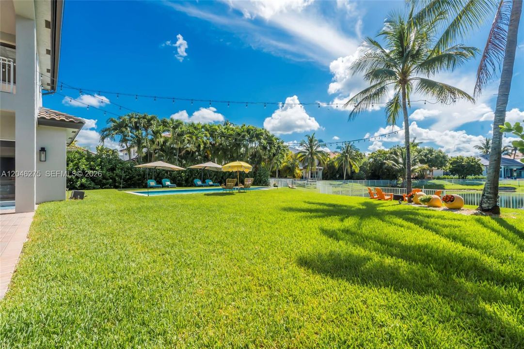 En Venta: $1,895,000 (5 camas, 4 baños, 4264 Pies cuadrados)