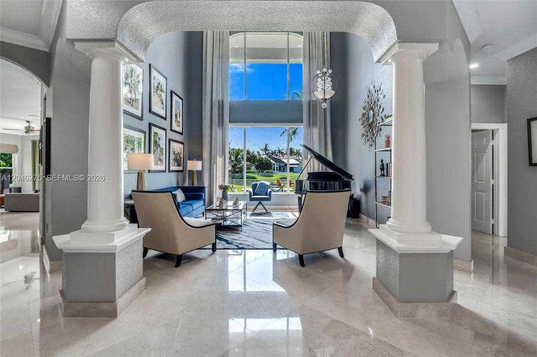 En Venta: $1,895,000 (5 camas, 4 baños, 4264 Pies cuadrados)