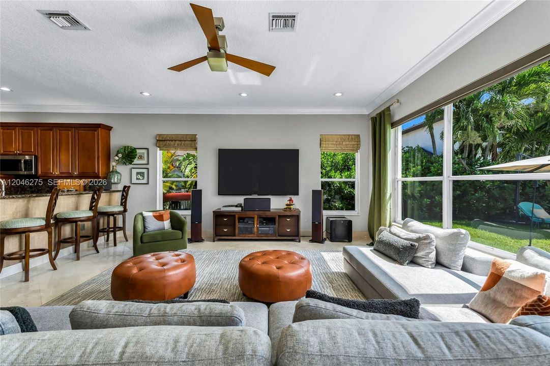 En Venta: $1,895,000 (5 camas, 4 baños, 4264 Pies cuadrados)