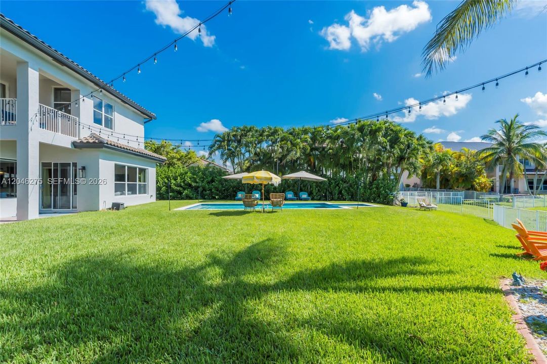 En Venta: $1,895,000 (5 camas, 4 baños, 4264 Pies cuadrados)