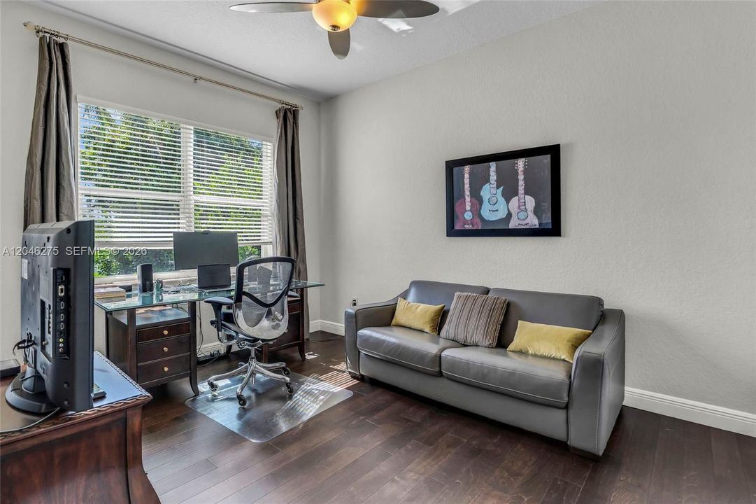 En Venta: $1,895,000 (5 camas, 4 baños, 4264 Pies cuadrados)