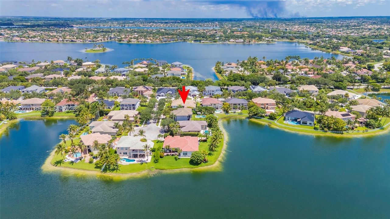 En Venta: $1,895,000 (5 camas, 4 baños, 4264 Pies cuadrados)