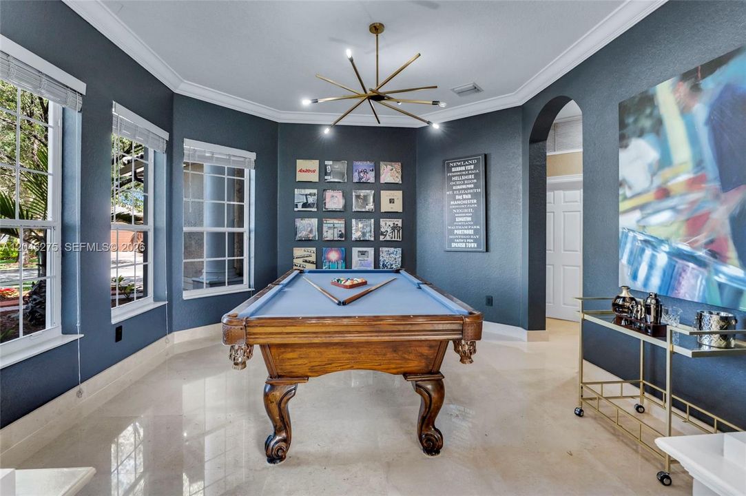 En Venta: $1,895,000 (5 camas, 4 baños, 4264 Pies cuadrados)