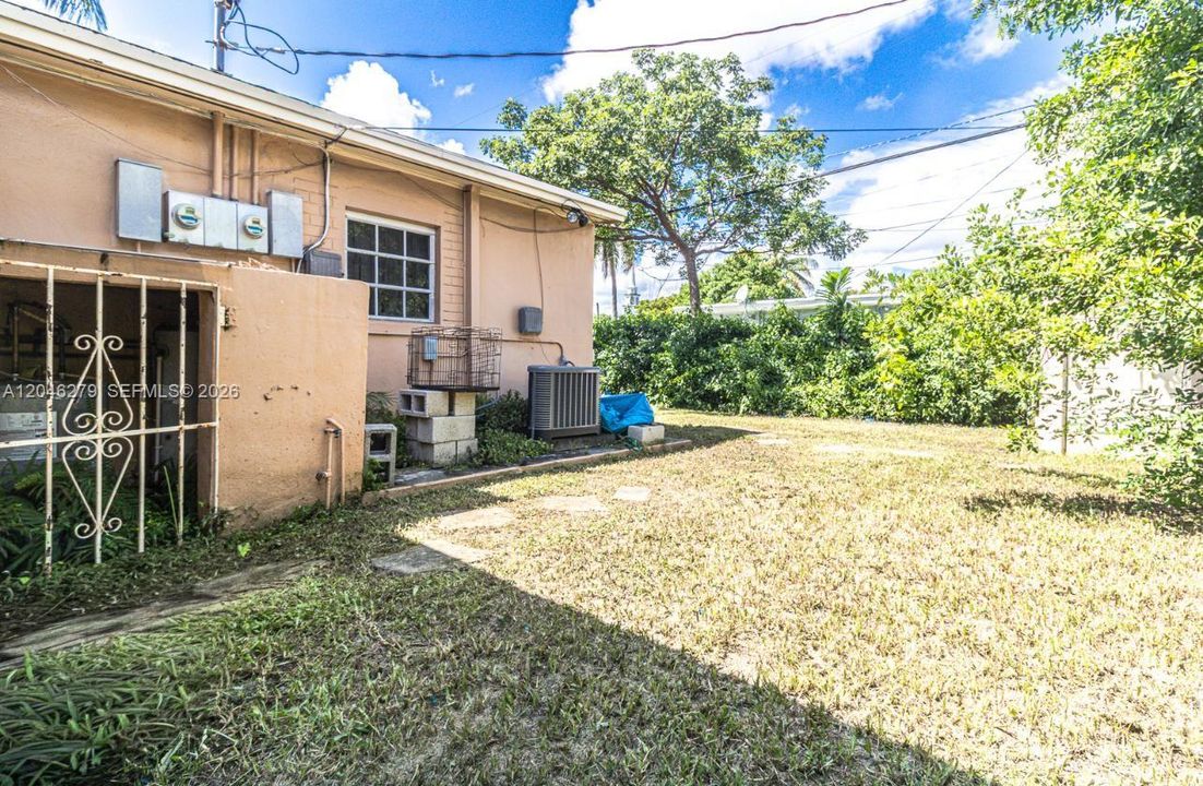 En Venta: $580,000 (0 camas, 0 baños, 1904 Pies cuadrados)