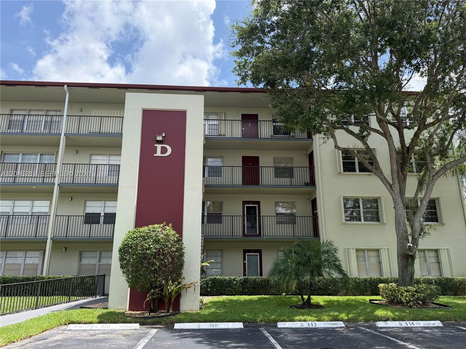 For Sale: $270,000 (2 beds, 2 baths, 1166 Square Feet)