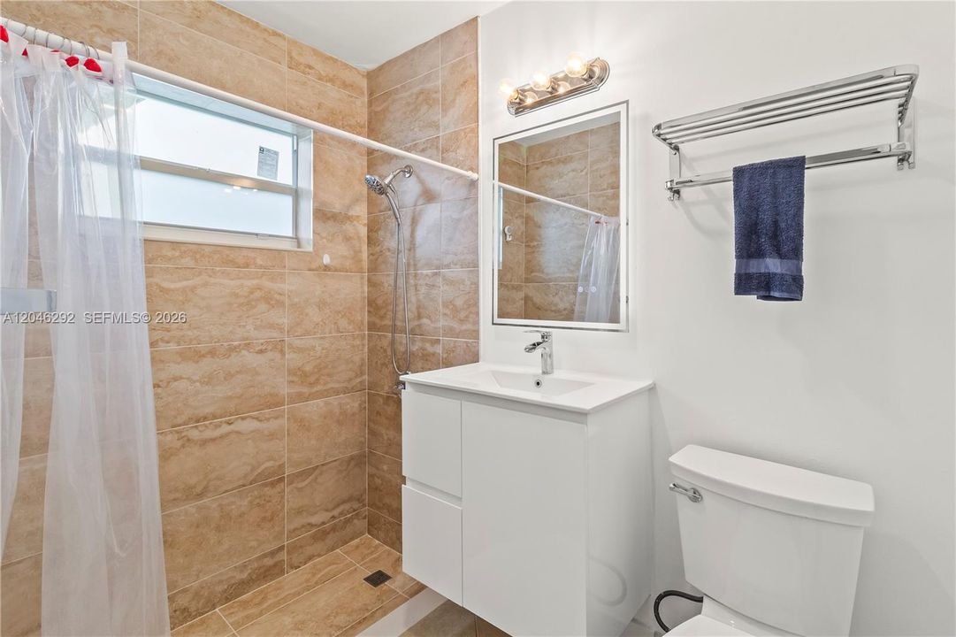For Rent: $3,300 (3 beds, 3 baths, 1200 Square Feet)