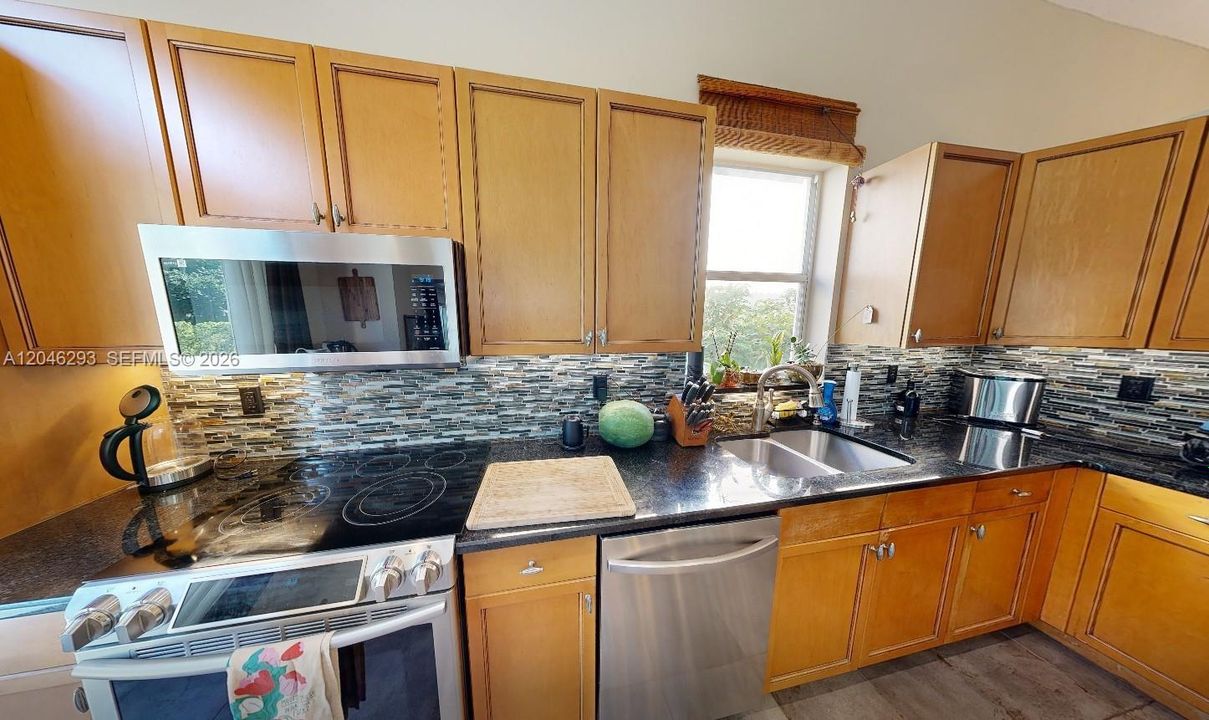 For Sale: $630,000 (4 beds, 3 baths, 2244 Square Feet)