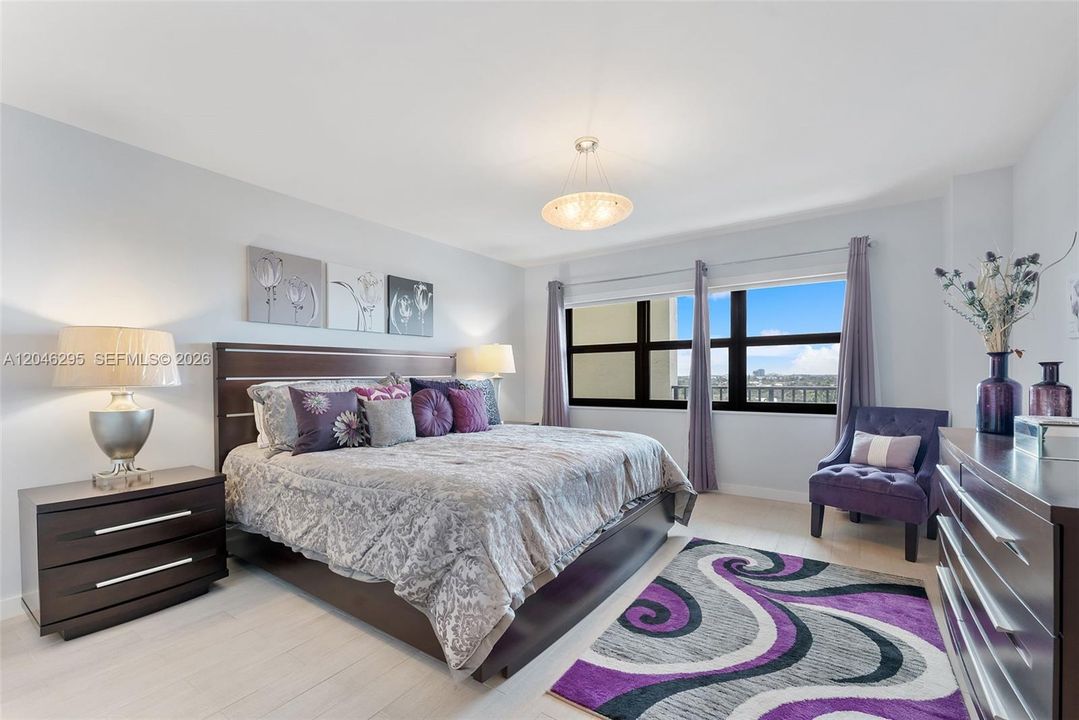 В аренду: $4,800 (2 спален, 2 ванн, 1700 Квадратных фут)