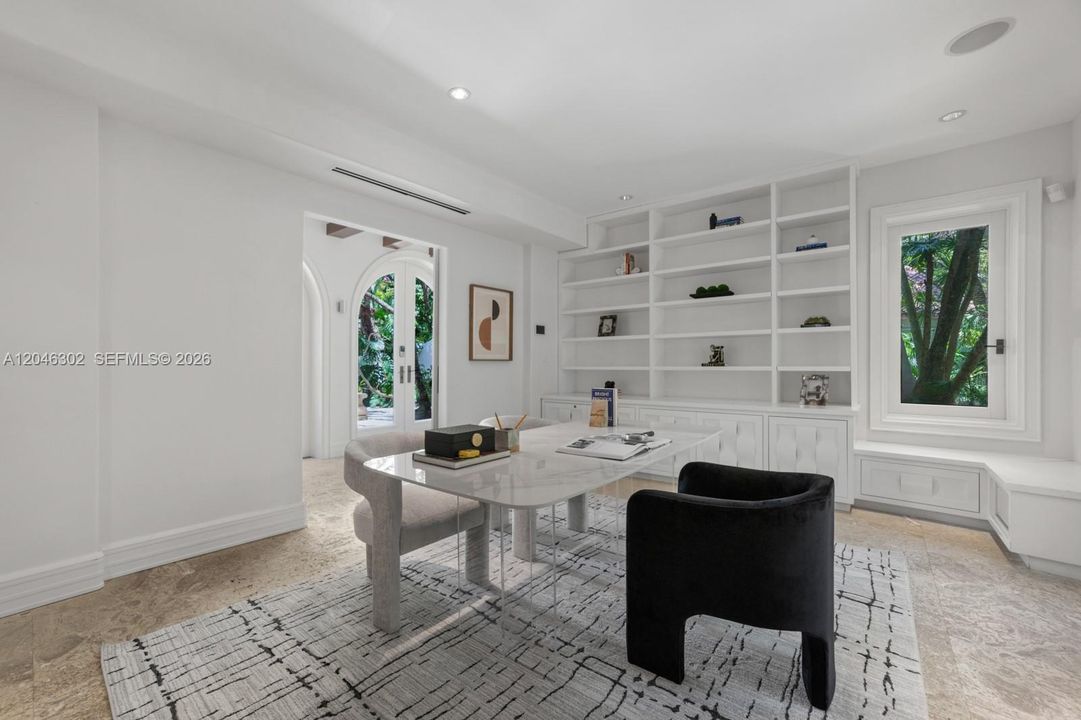 En Renta: $65,000 (6 camas, 6 baños, 9209 Pies cuadrados)