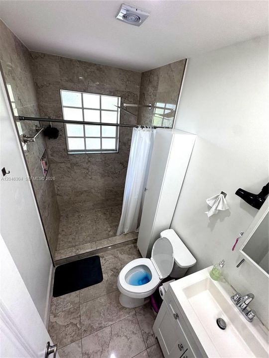 For Sale: $280,000 (1 beds, 1 baths, 620 Square Feet)