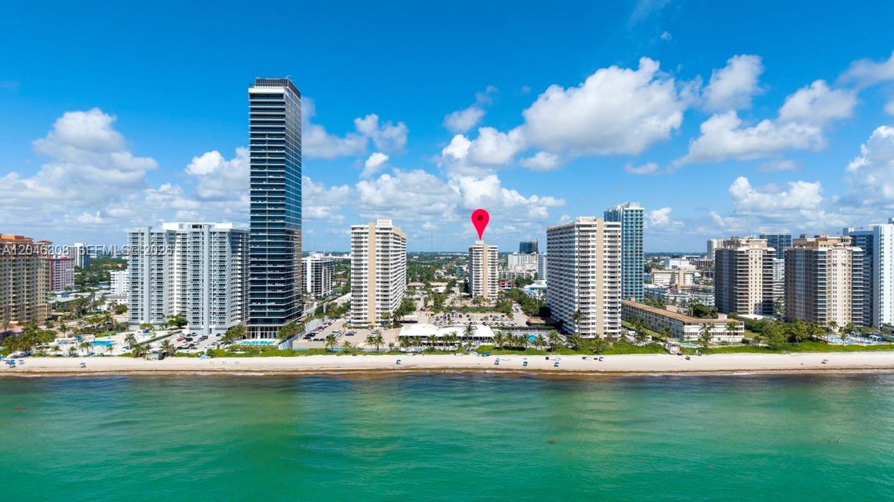 For Sale: $340,000 (1 beds, 1 baths, 798 Square Feet)