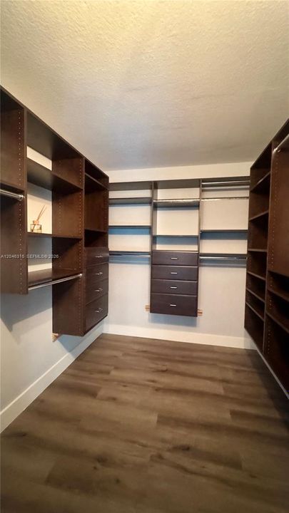 В аренду: $3,250 (2 спален, 2 ванн, 1228 Квадратных фут)