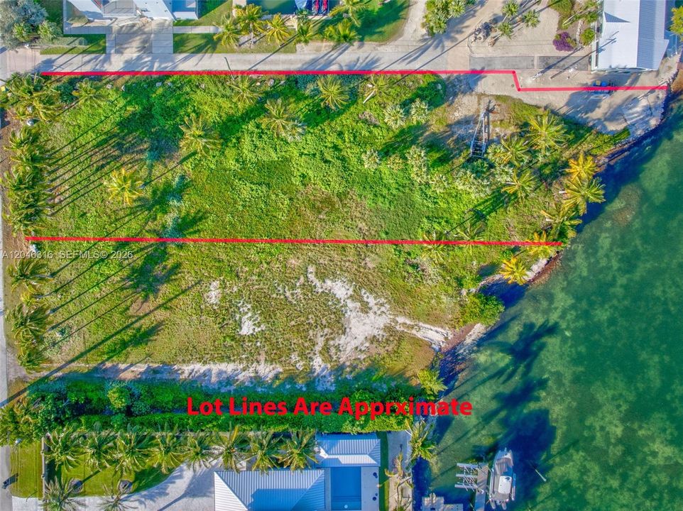 En Venta: $4,900,000 (0.74 acres)