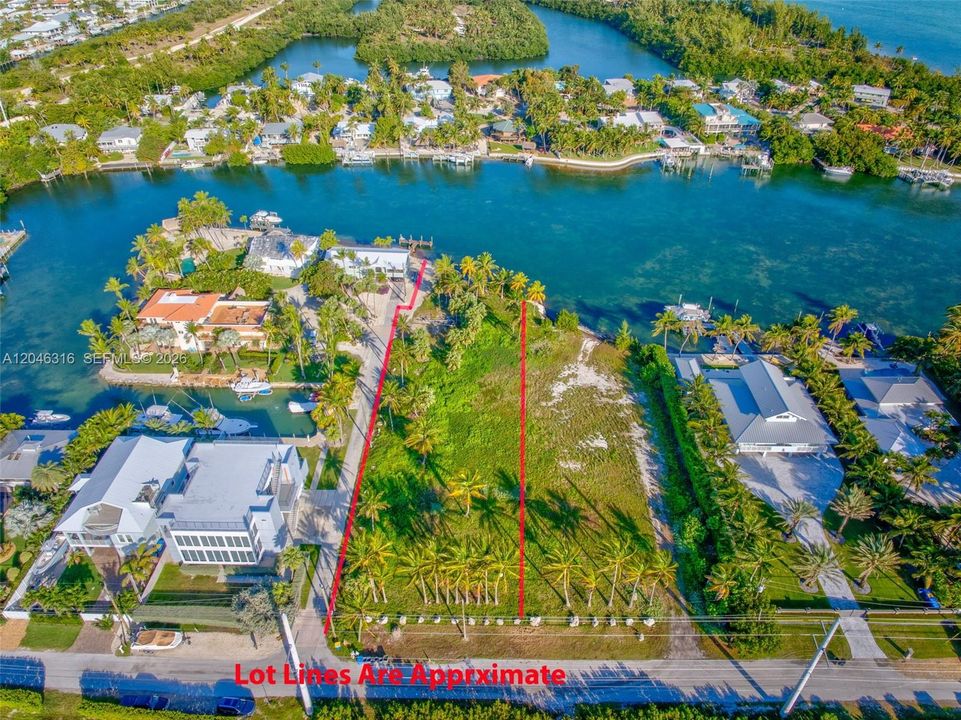 En Venta: $4,900,000 (0.74 acres)