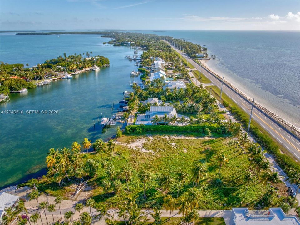 En Venta: $4,900,000 (0.74 acres)