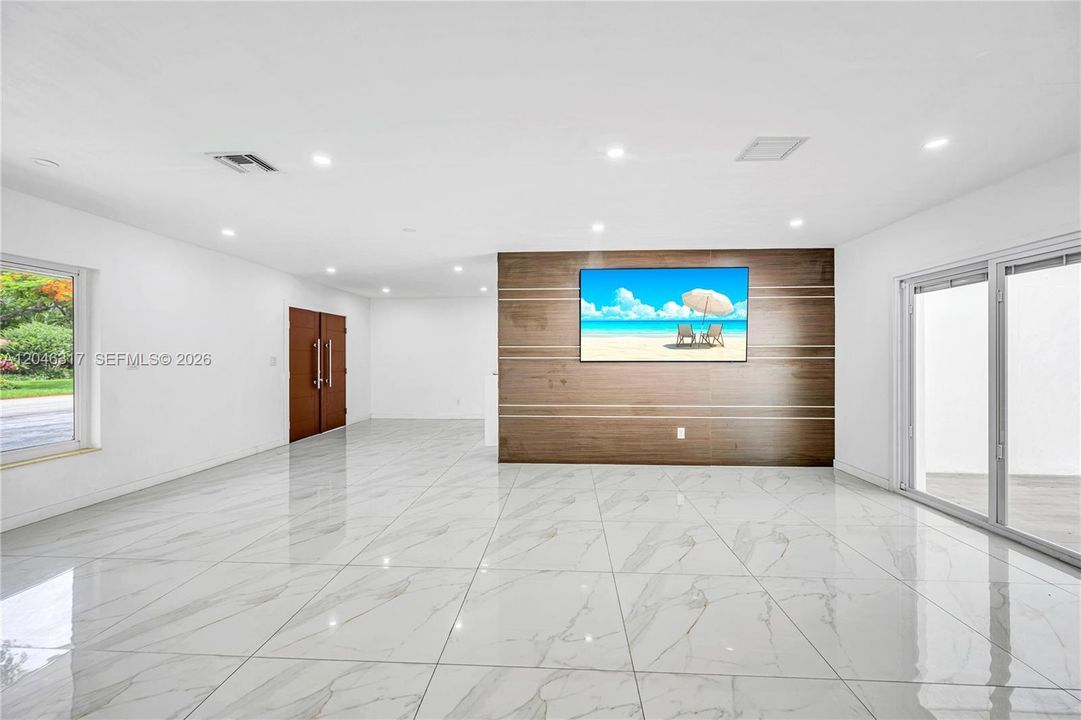 For Rent: $11,000 (4 beds, 4 baths, 3346 Square Feet)