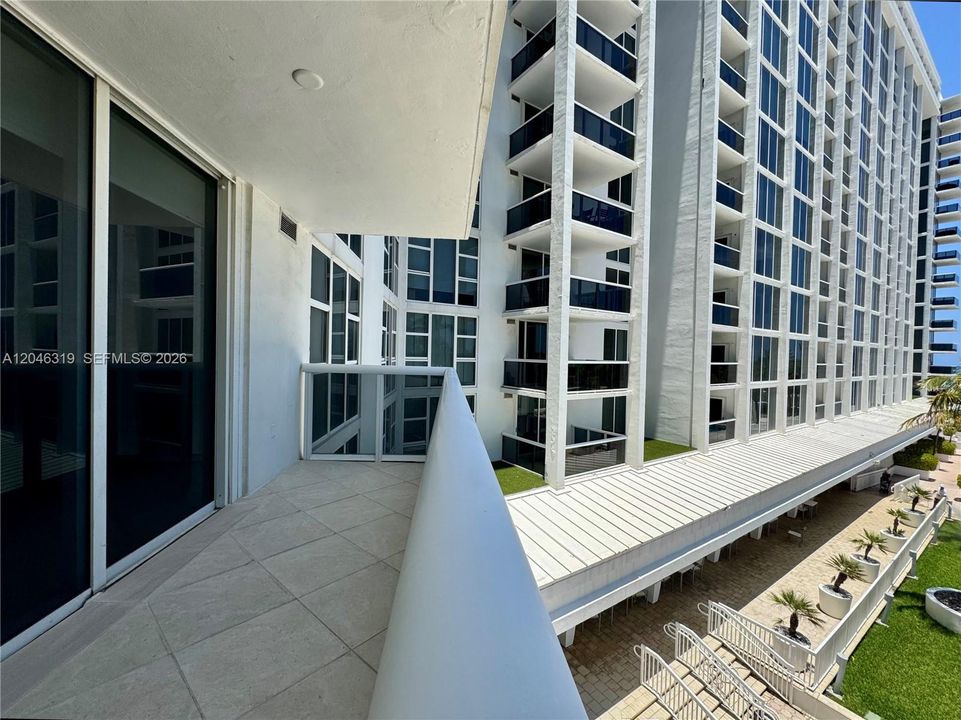 For Rent: $5,500 (2 beds, 2 baths, 1153 Square Feet)