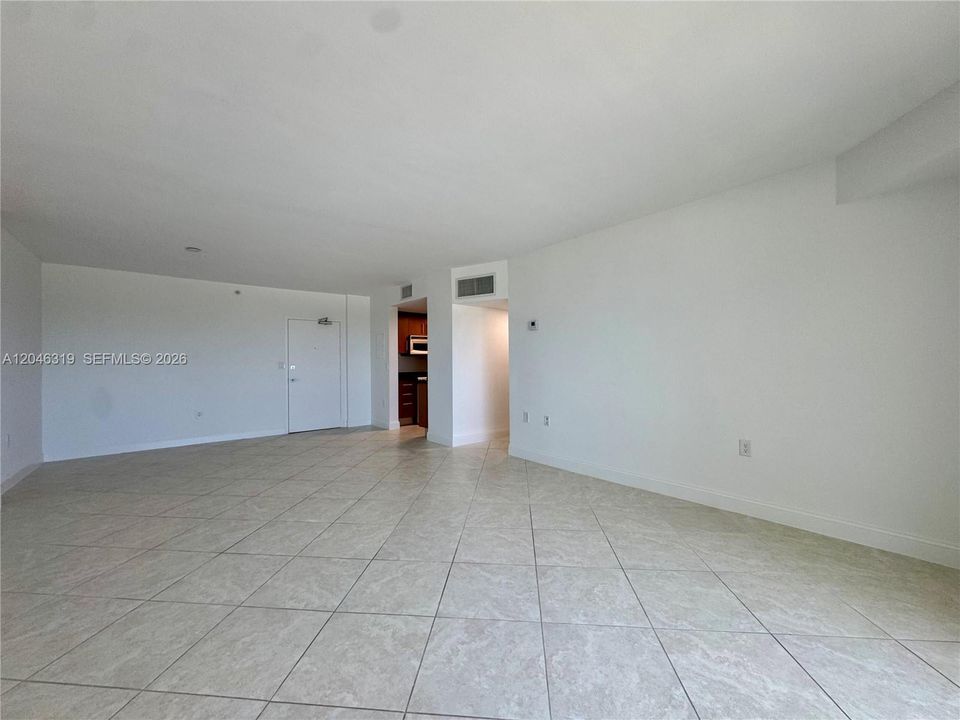 For Rent: $5,500 (2 beds, 2 baths, 1153 Square Feet)