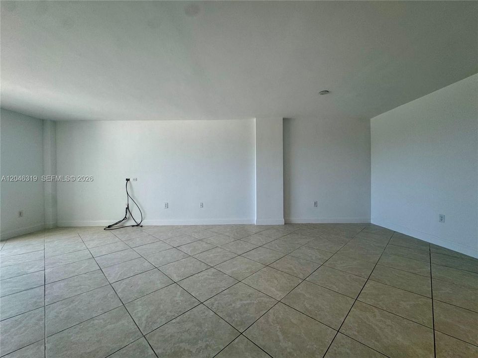 For Rent: $5,500 (2 beds, 2 baths, 1153 Square Feet)
