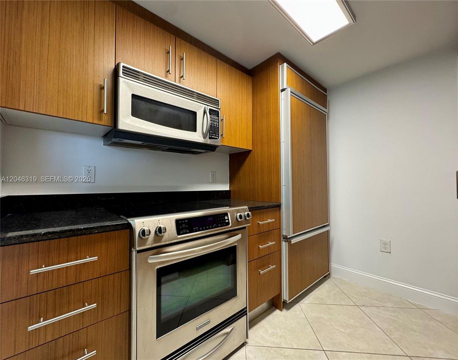 For Rent: $5,500 (2 beds, 2 baths, 1153 Square Feet)